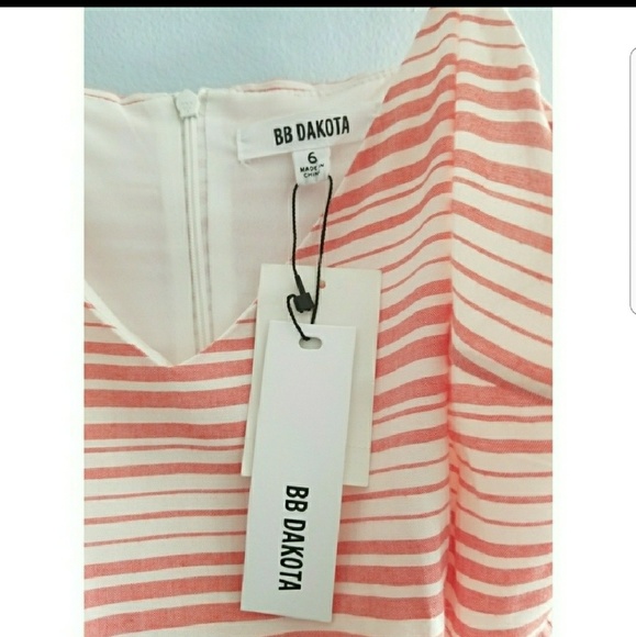NWT BB DAKOTA Gianna Striped Romper Red/White - Picture 3 of 8